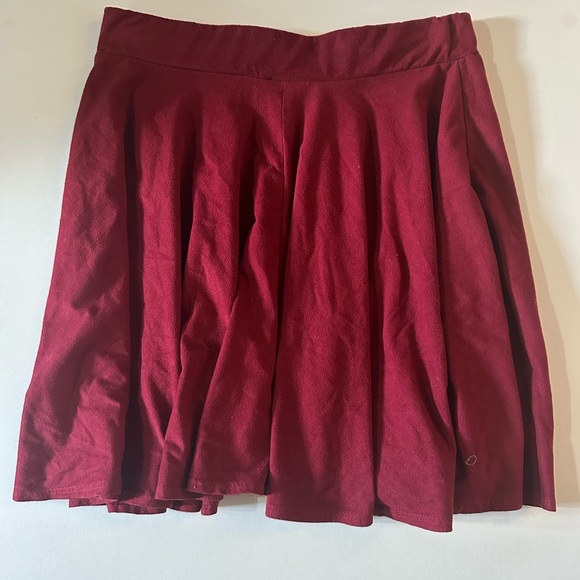 Rue21 Red Pleated Knee-Length Skirt for Work - Picture 2 of 6